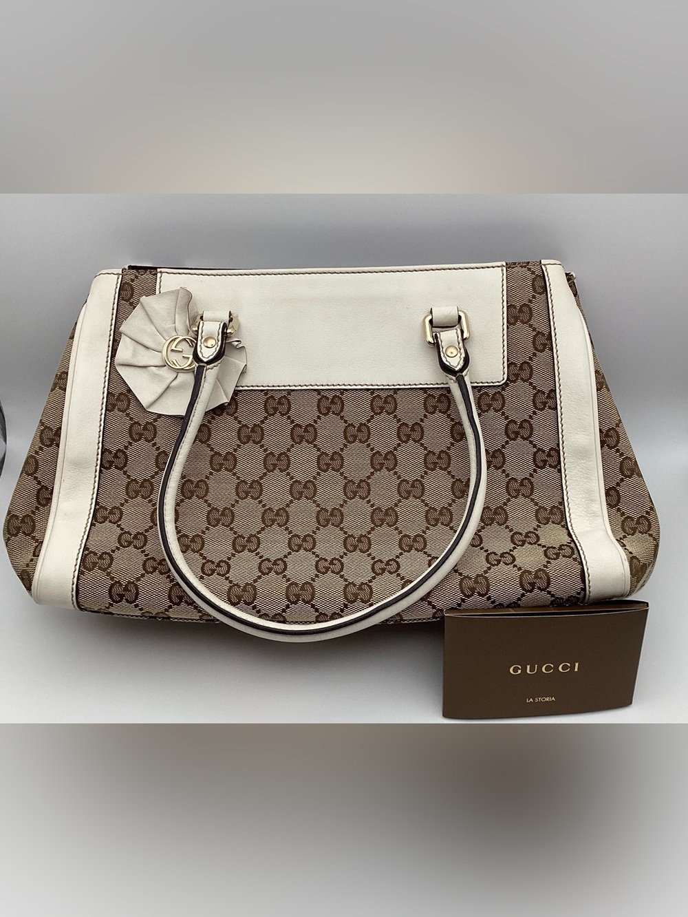 Gucci GG Canvas Trophy Tote Bag Beige Ivory Leather Flower 190247 Authentic